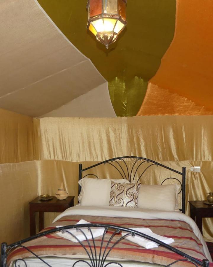 Sunset Desert Camp Hotel Мерцуга Екстериор снимка