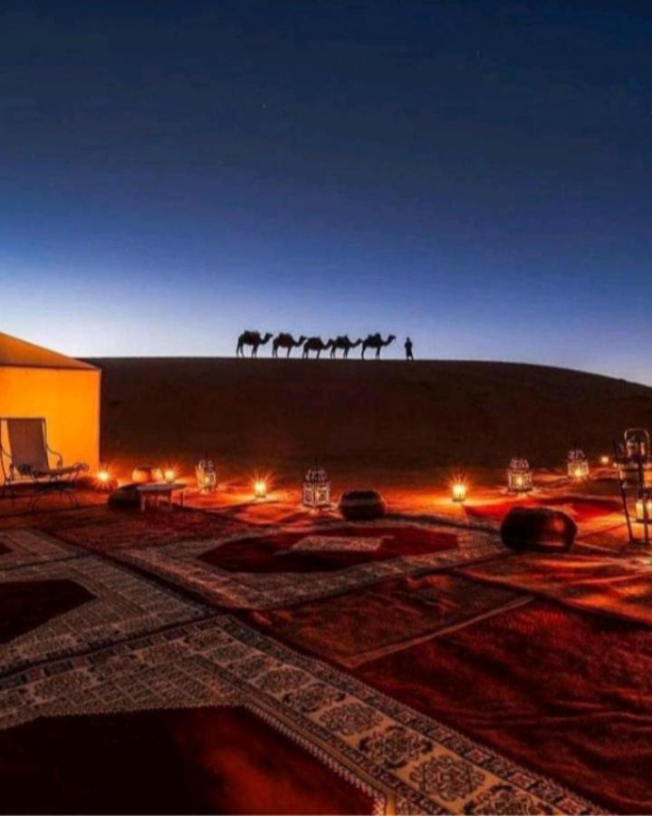 Sunset Desert Camp Hotel Мерцуга Екстериор снимка