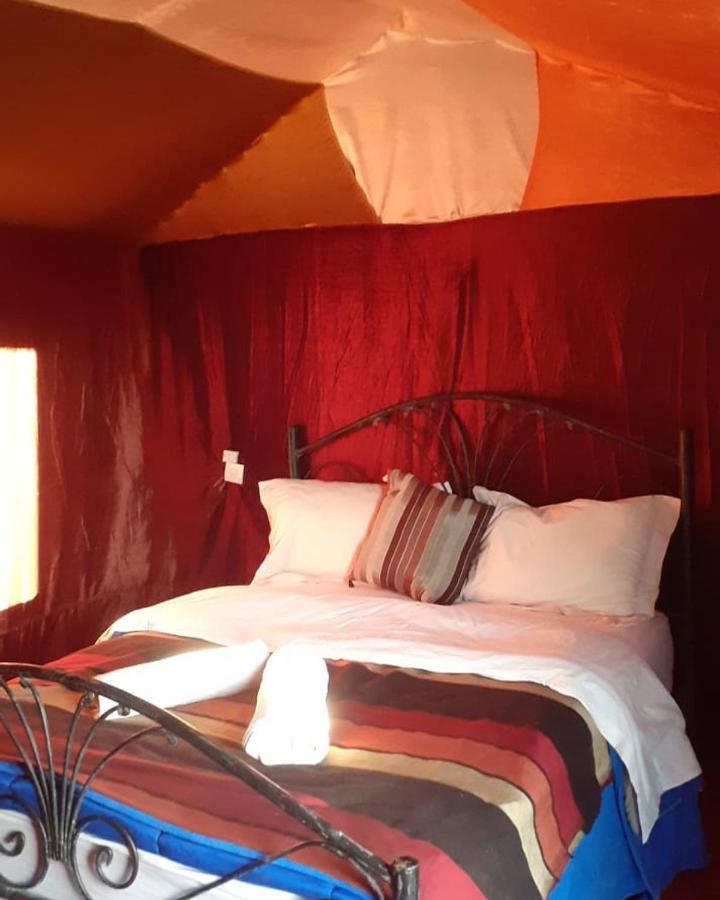 Sunset Desert Camp Hotel Мерцуга Екстериор снимка