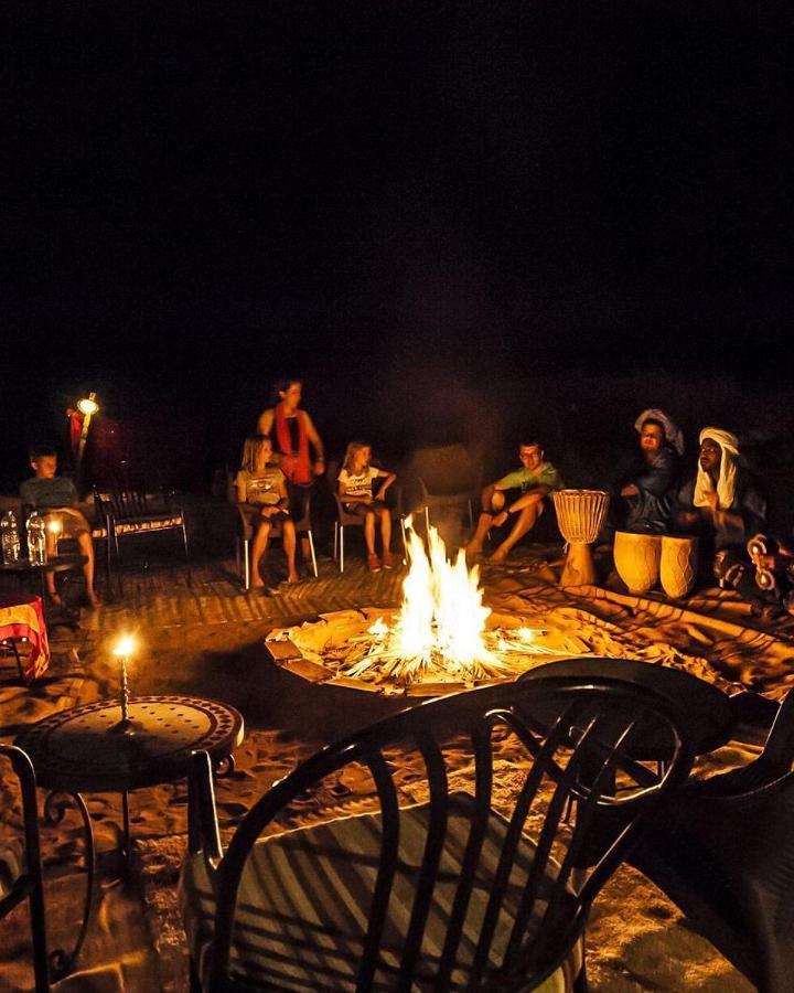 Sunset Desert Camp Hotel Мерцуга Екстериор снимка